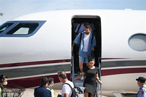 梅西私人飞机安全抵达北京