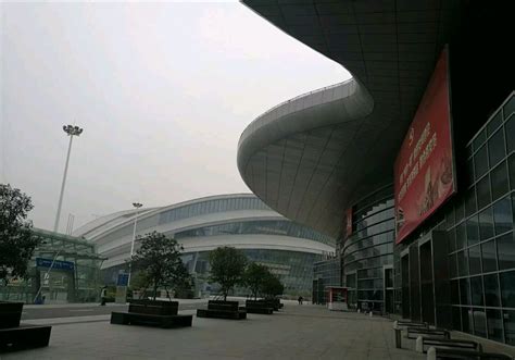 武汉国际博览中心在哪里啊