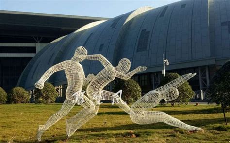 河南不锈钢运动雕塑设计