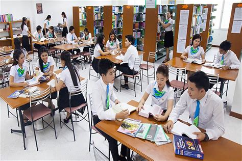 泰国申请本科留学一年费用