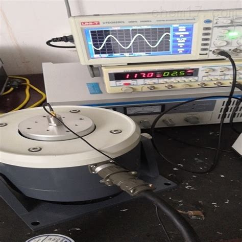 测量振动的传感器校准方法