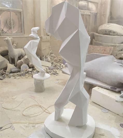 济南玻璃钢雕塑摆件批发