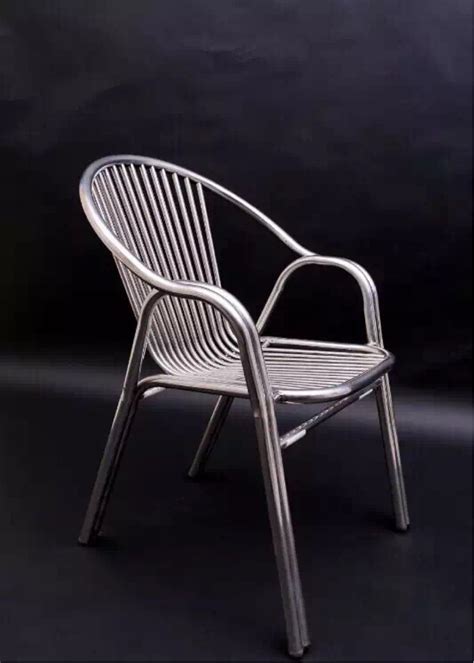 海南不锈钢实木休闲椅图片