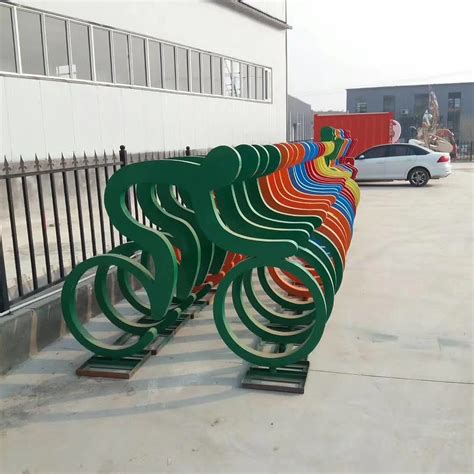 淄博不锈钢运动雕塑设计