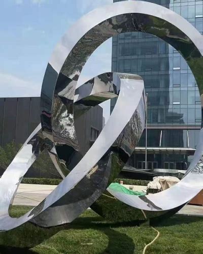 深圳哪里有玻璃钢雕塑厂