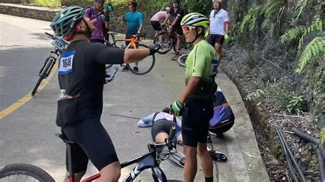 湖南自行车赛选手坠悬崖