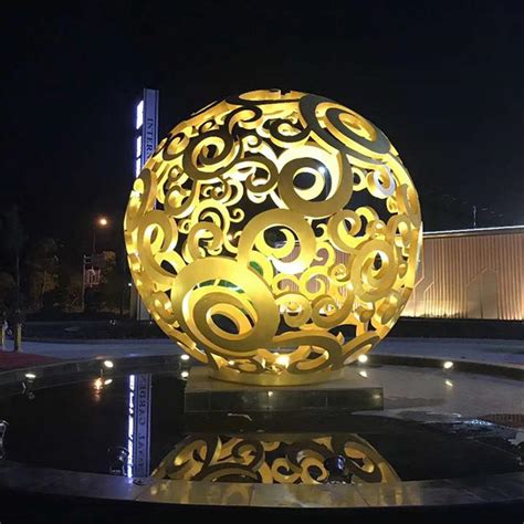 潍坊不锈钢镂空球雕塑制作