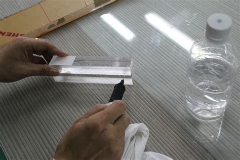 玻璃钢与塑料粘接方法