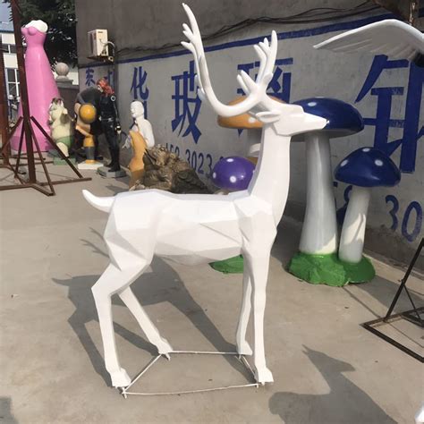 玻璃钢几何鹿动物雕塑定做
