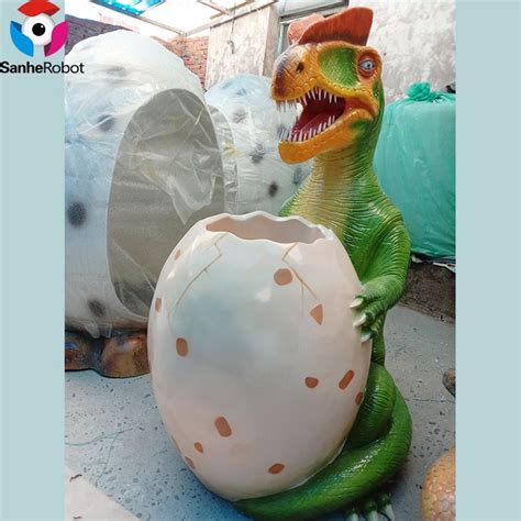 玻璃钢恐龙蛋壳雕塑