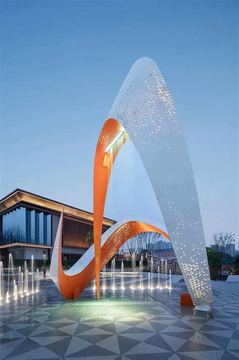玻璃钢抽象雕塑定制广场