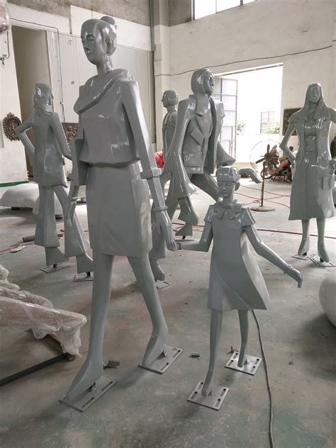 玻璃钢材质雕塑制作厂家