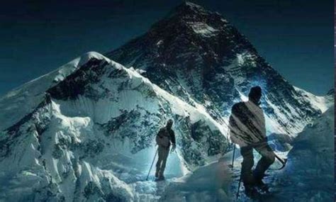 珠穆朗玛峰诡异事件照片