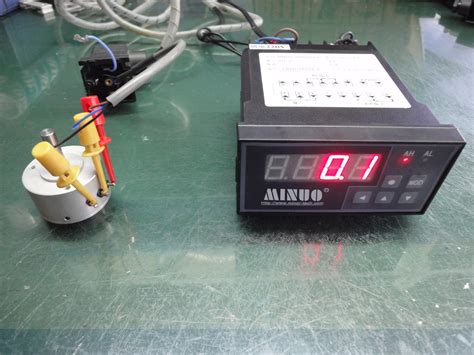 电感式传感器可以用来测量位移