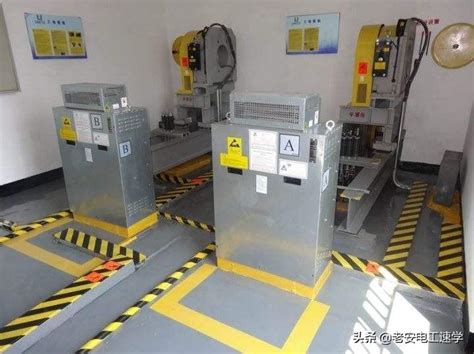 电梯机房救援安全通道要求
