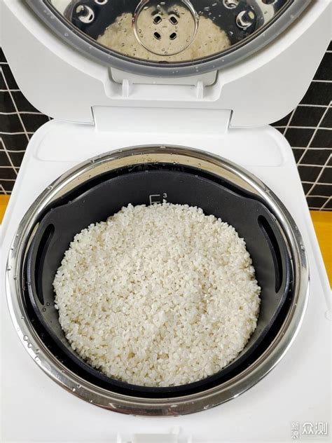 电饭煲蒸米饭用哪个功能