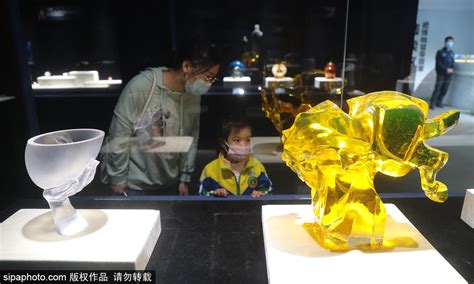 秦皇岛玻璃花瓶设计