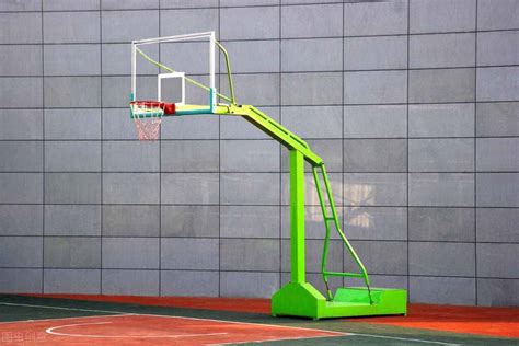 篮球架一般有多少高