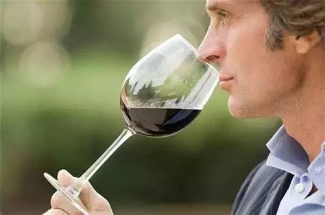 红酒怎样喝对身体有益