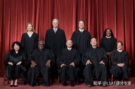 美国法院九个法官地位
