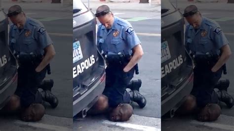 美国警察执法过程中被车撞
