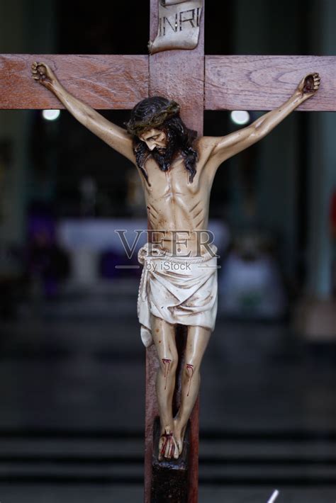 耶稣为什么钉在十字架