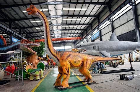 自贡恐龙雕塑制作厂家
