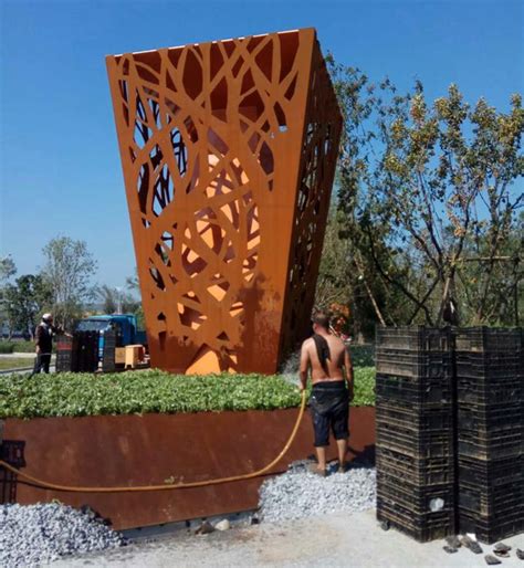 自贡耐候钢景观装饰制作