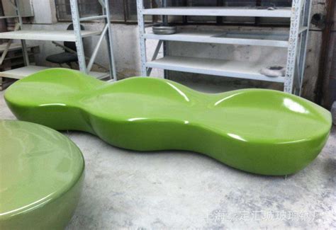 苏州生产玻璃钢座椅雕塑