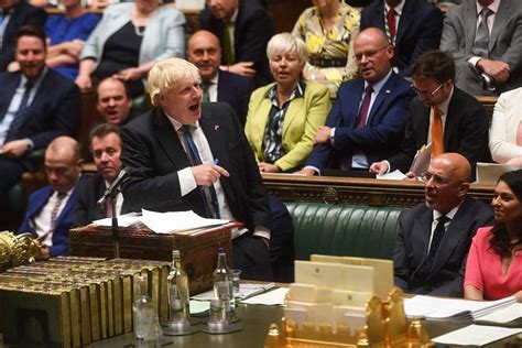 英国首相质询下议院