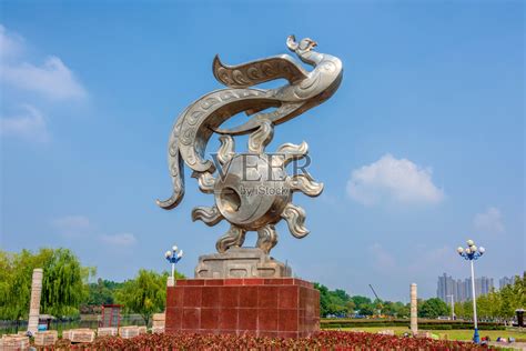 荆州玻璃钢雕塑广场