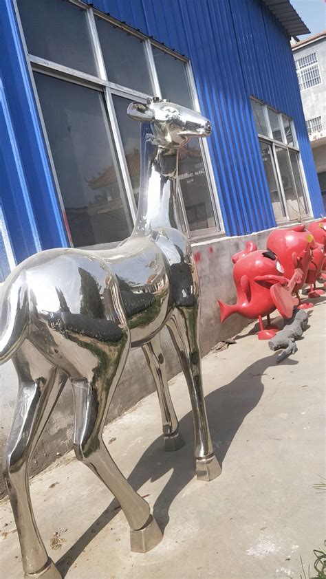 菏泽不锈钢商场雕塑厂家供应
