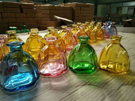 菏泽彩色玻璃瓶厂家