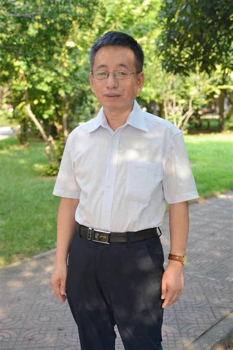 西安工业大学王伟老师