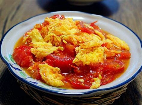 西红柿炒鸡蛋起个喜庆的名字