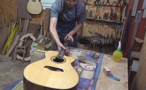 视频雕刻吉他