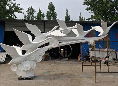 邯郸玻璃钢雕塑厂家直销价
