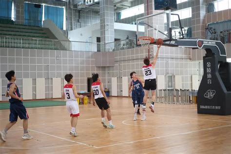 郑州财经学院老师篮球赛