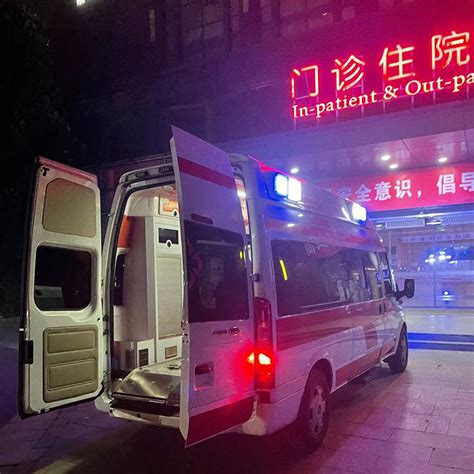 重庆长途120救护车出租多少钱