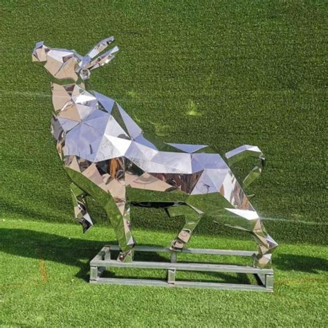 雕塑牛不锈钢