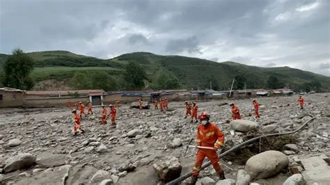青海山洪致17死