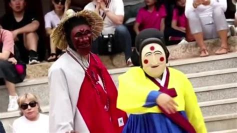 韩国传统假面舞视频