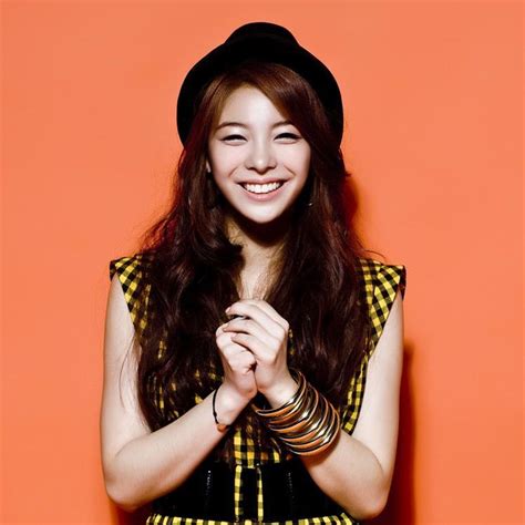 韩国女歌手李艺真