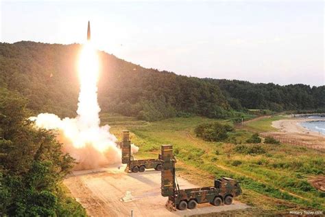韩国导弹发射失败打中自家基地