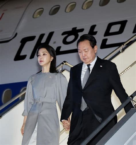 韩国总统和他的夫人相差几岁