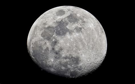 30万倍望远镜看月亮