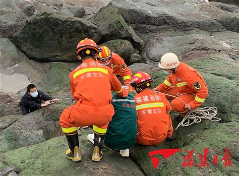 5位男子被困礁石后获救