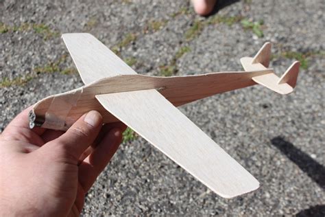how to make a plane by hand