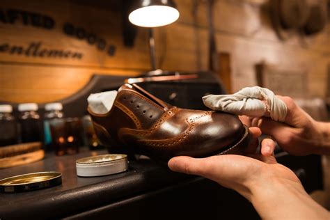 repair leather shoes